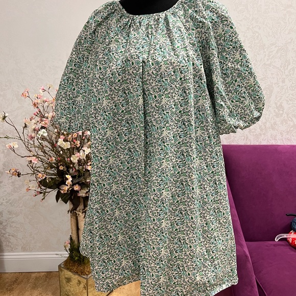 Zara KIDS Voluminous Floral Dress in PASTEL GREEN - Picture 2 of 6